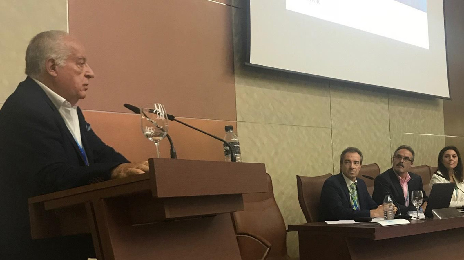 José María Rossel arrancó los aplausos del auditorio con su conferencia.