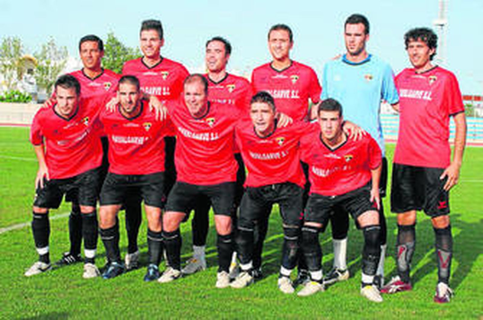 La formación del Ayamonte CF en un partido de la pretemporada y muy similar a la del domingo.