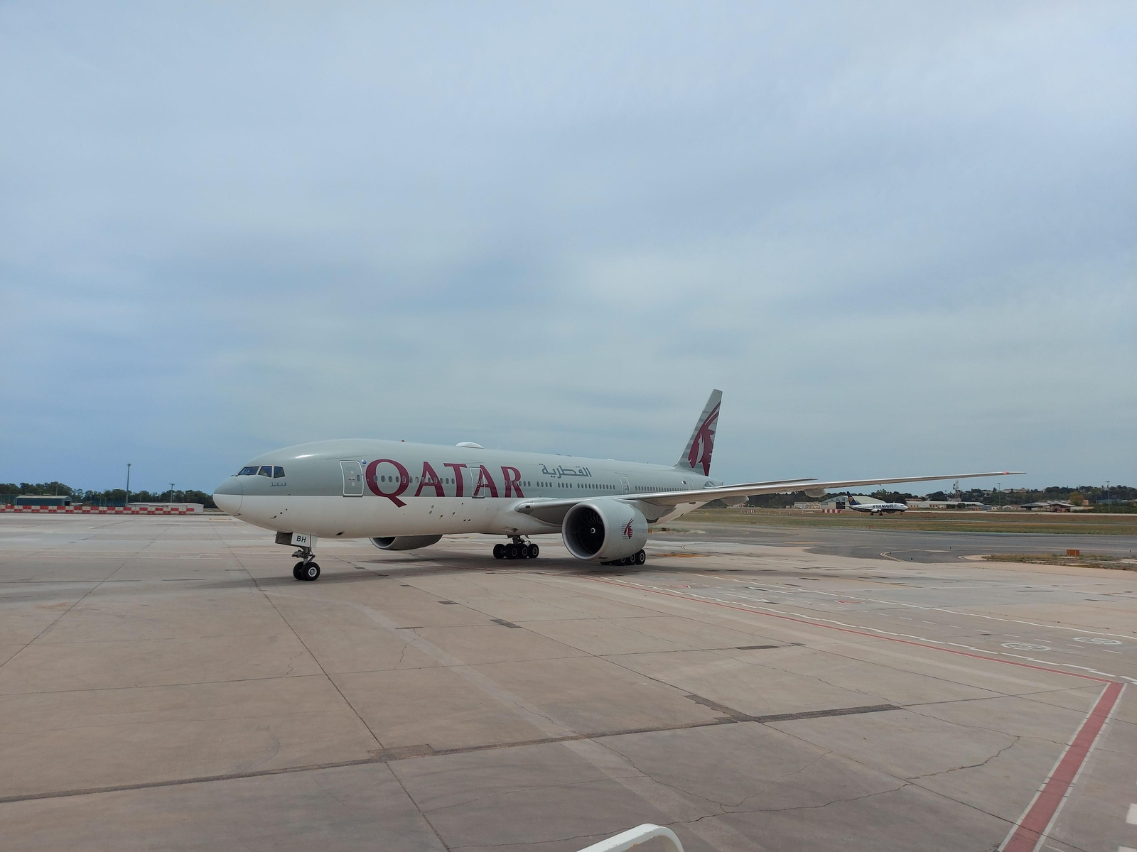 El avión de Qatar Airways en Málaga. El avión de Qatar Airways en Málaga.