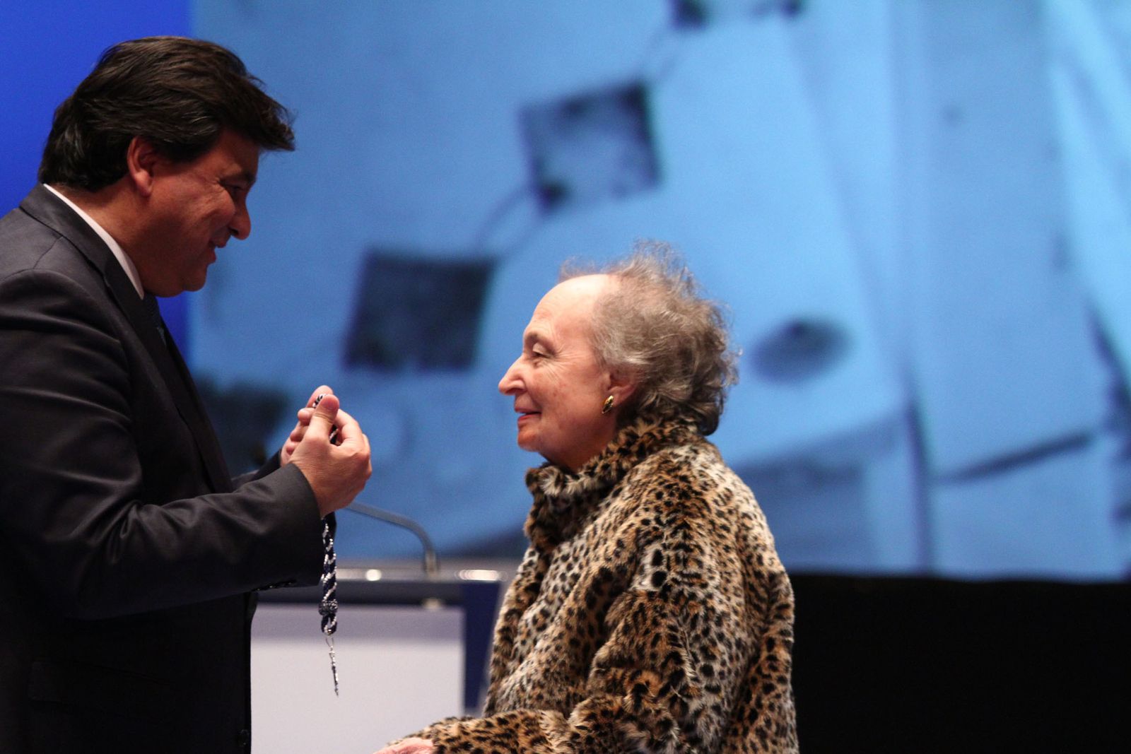 Imágenes de la entrega de las medallas de Huelva