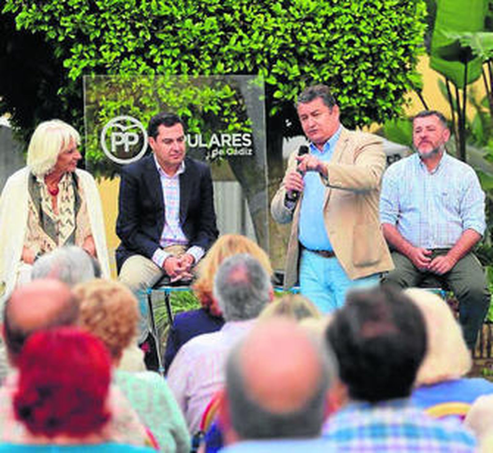 Los dirigentes populares, en El Puerto.