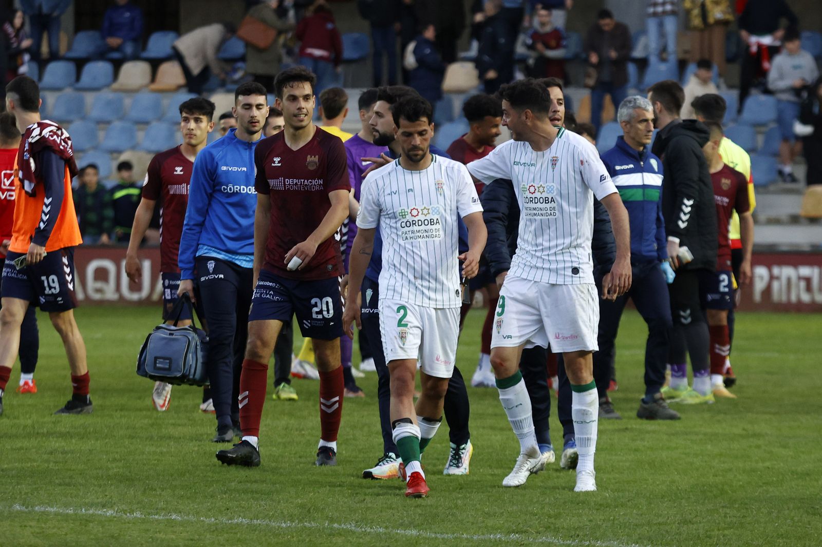 José Ruiz y Juan Villar tras la derrota ante el Pontevedra.