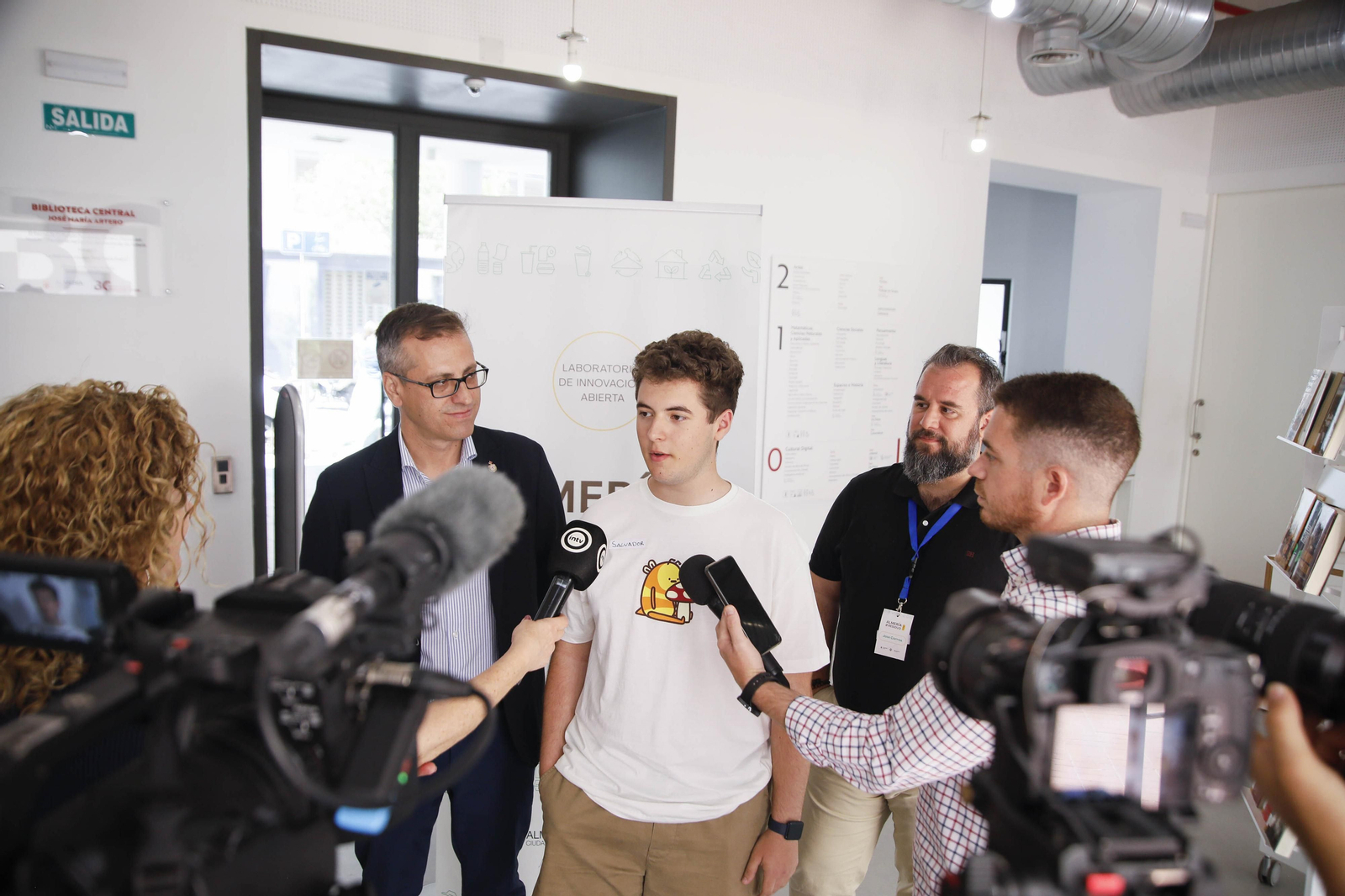 LAB de Innovación Abierta ‘Almería Residuo Cero: la economía circular para transformar la ciudad’, en imágenes