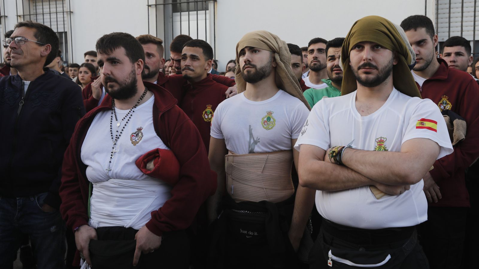 Las fotos del Viernes Santo en la Línea:  Cristo del Mar y Luz y Esperanza Nuestra, Soledad y Santo Entierro, Cristo del Amor y Misericordia y Amargura