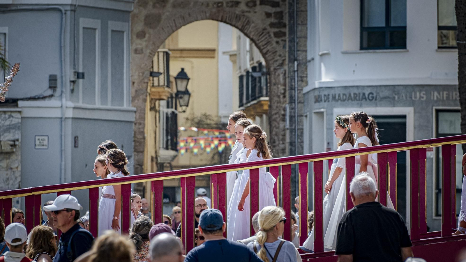 Búscate entre las imágenes del Domingo de Corpus en Cádiz