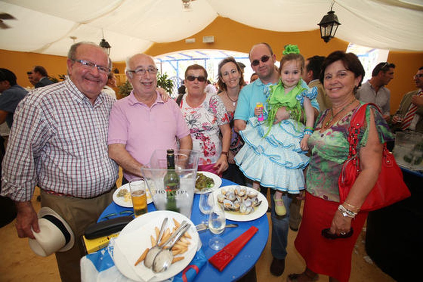 Familiares de Alicia Ruiz, periodista de Diario de Cádiz

Foto: Vanesa Lobo