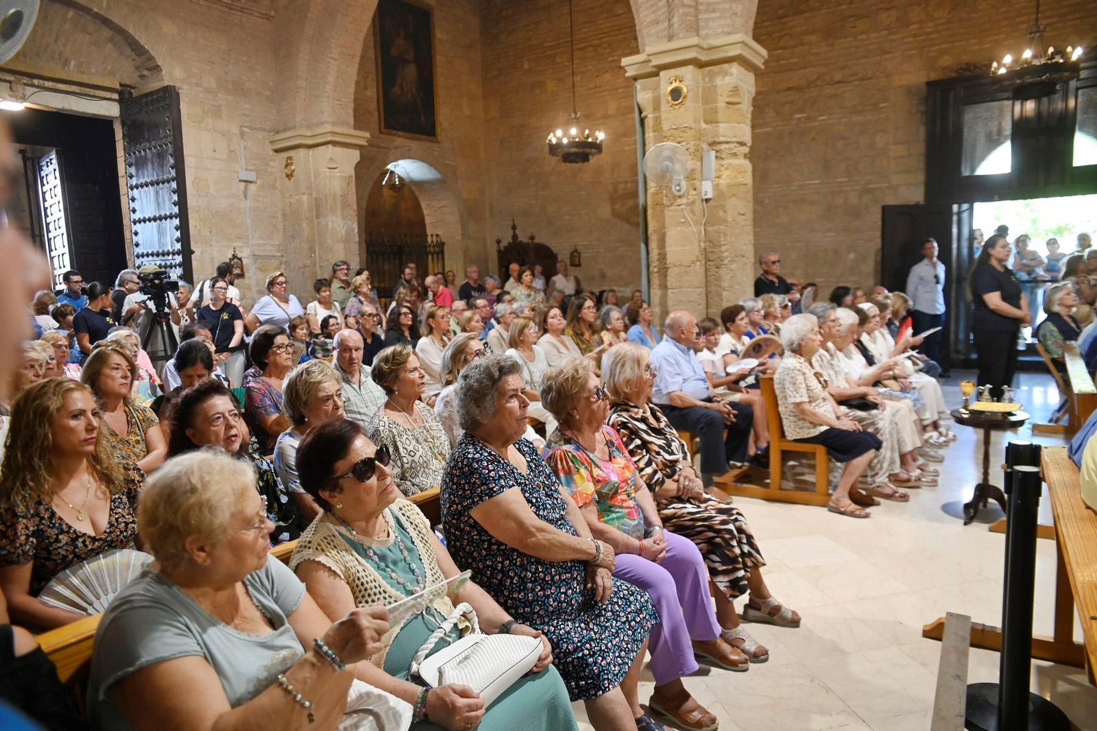 La misa en el santuario de La Fuensanta, en imágenes