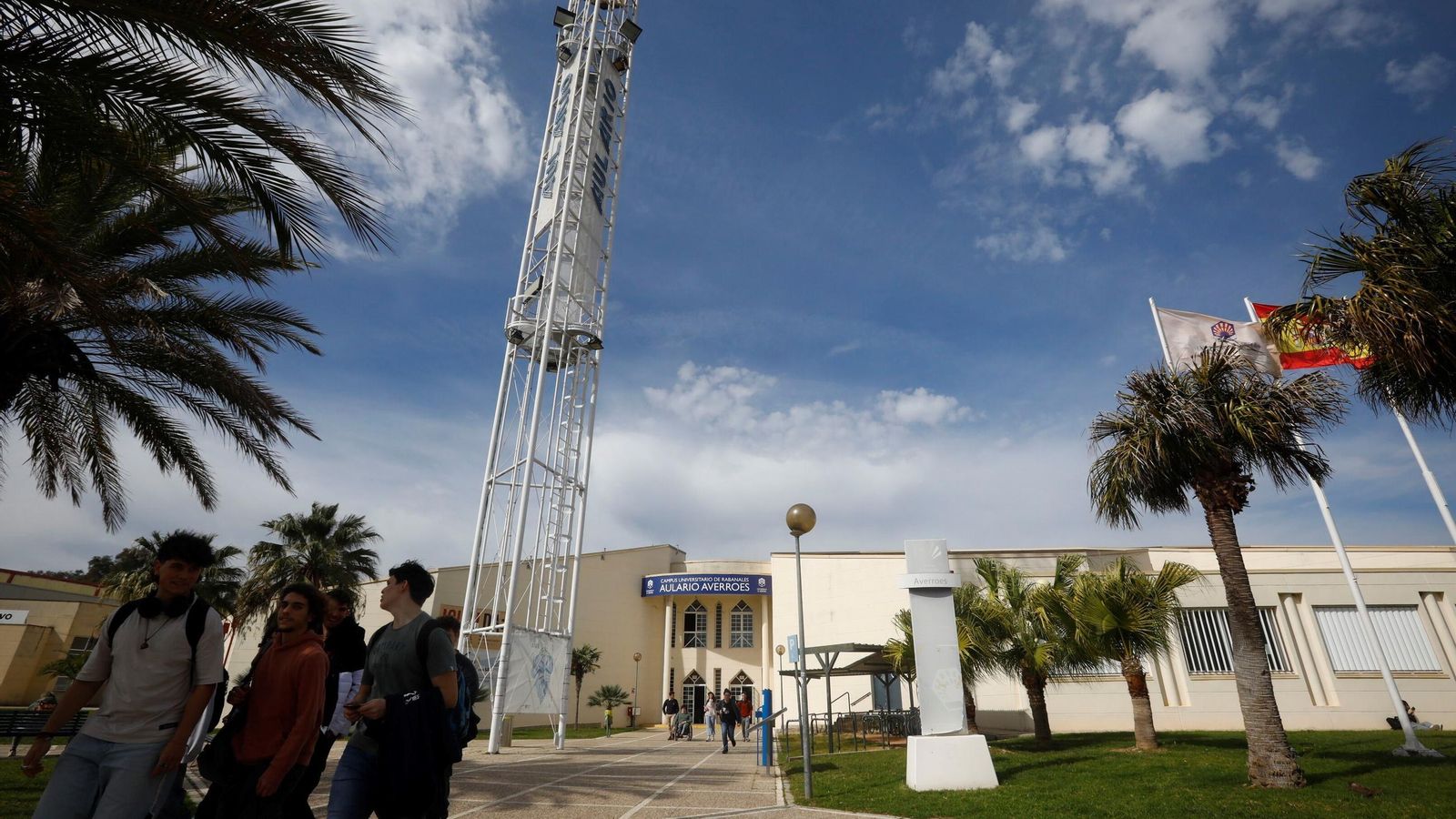 Alumnos de la UCO en el Campus de Rabanales.
