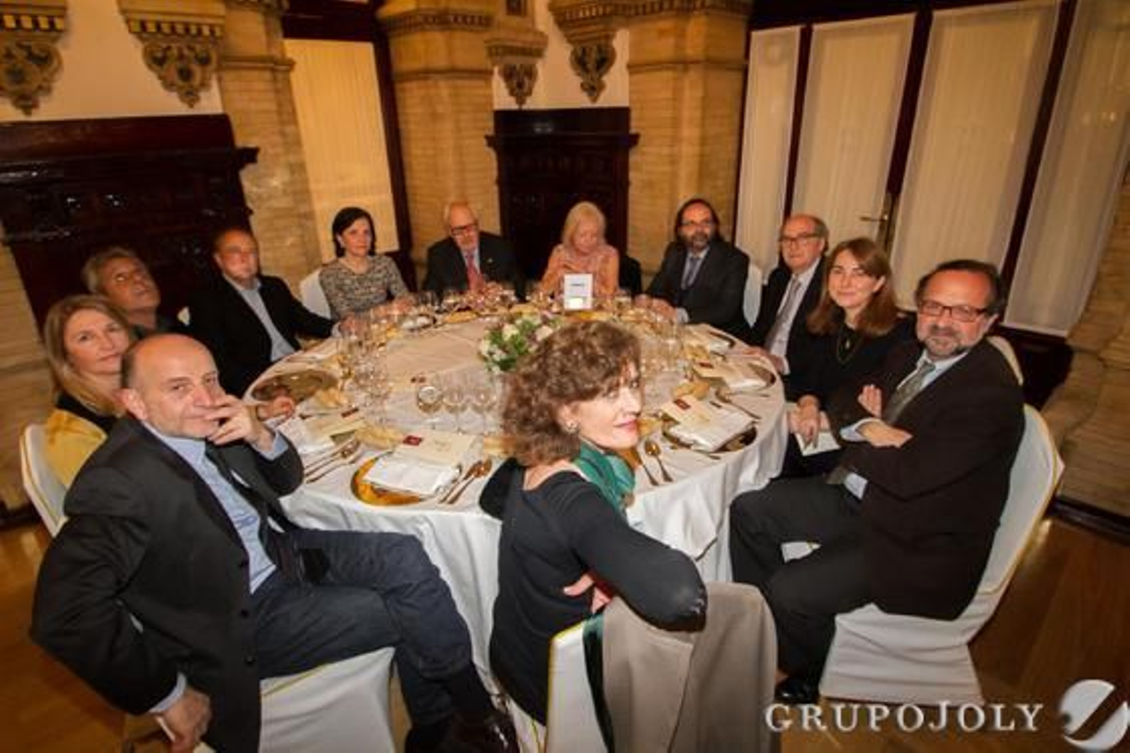 Mercedes Sánchez, Curro González, Carmen Carreño, Patricio Cabrera, Rafael Ortiz, Rosalía Benítez, Ramón Fernández, Adela Pérez, Braulio Ortiz, José Barragán, Charo Ramos y Javier Buzón.