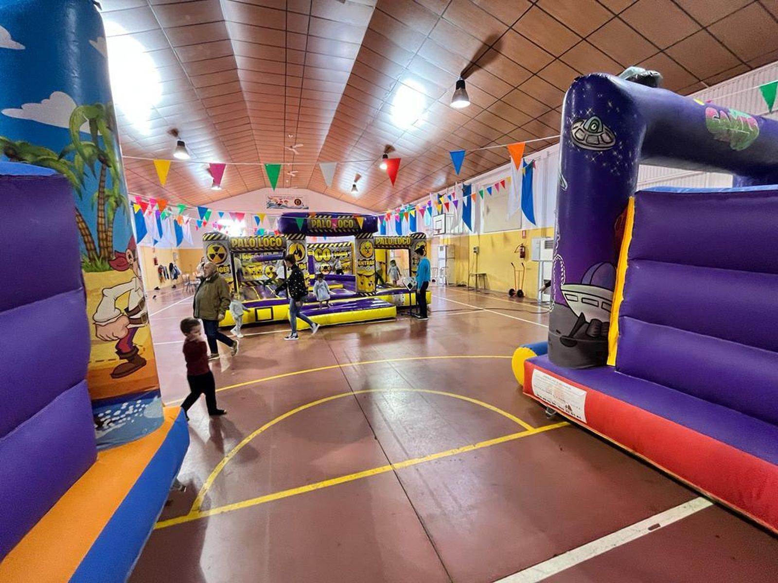 El PSOE de Vegas del Genil denuncia la "privatización" de la Escuela de Navidad y Verano, que "deja en la calle a 22 trabajadoras"