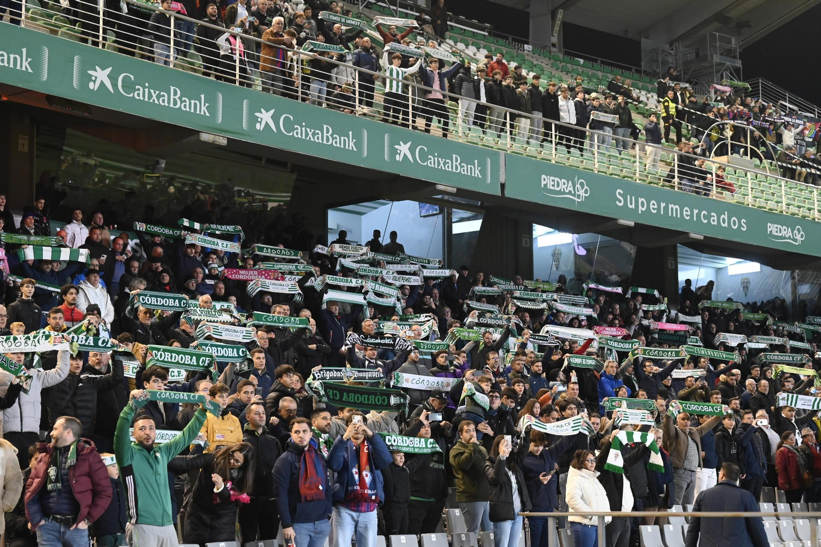 Las mejores fotos del gran ambiente en El Arcángel para el Córdoba CF - Eibar Las mejores fotos del gran ambiente en El Arcángel para el Córdoba CF - Eibar