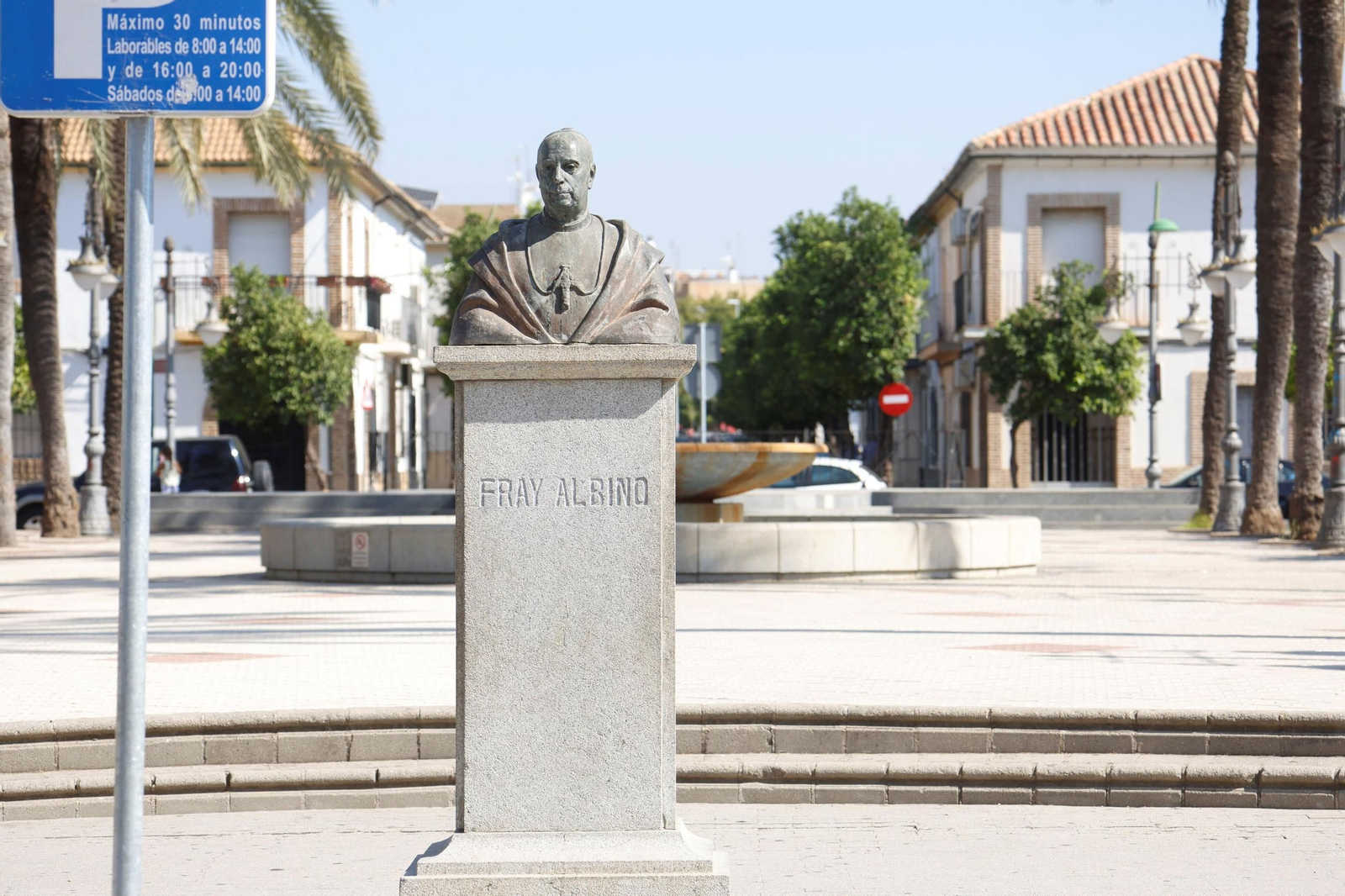 Un paseo en imágenes por el barrio cordobés de Cañero en un día de verano