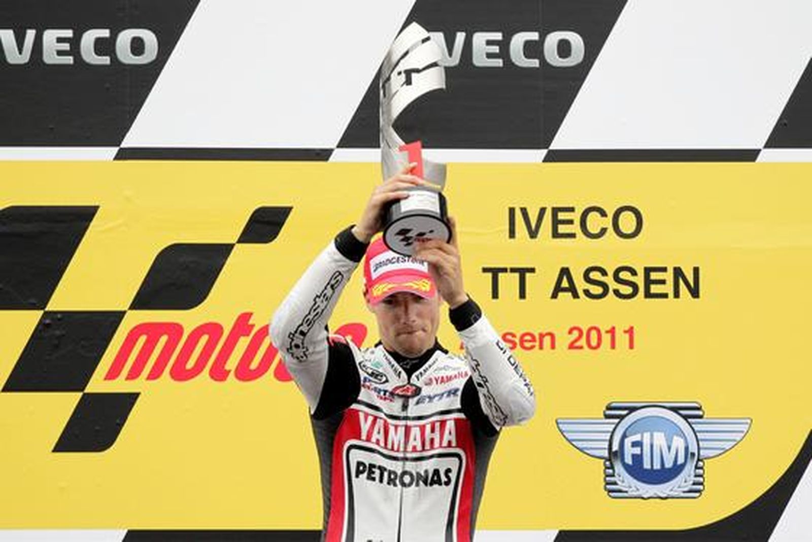 Ben Spies celebra su victoria en el Gran Premio de Holanda de MotoGP.

Foto: EFE