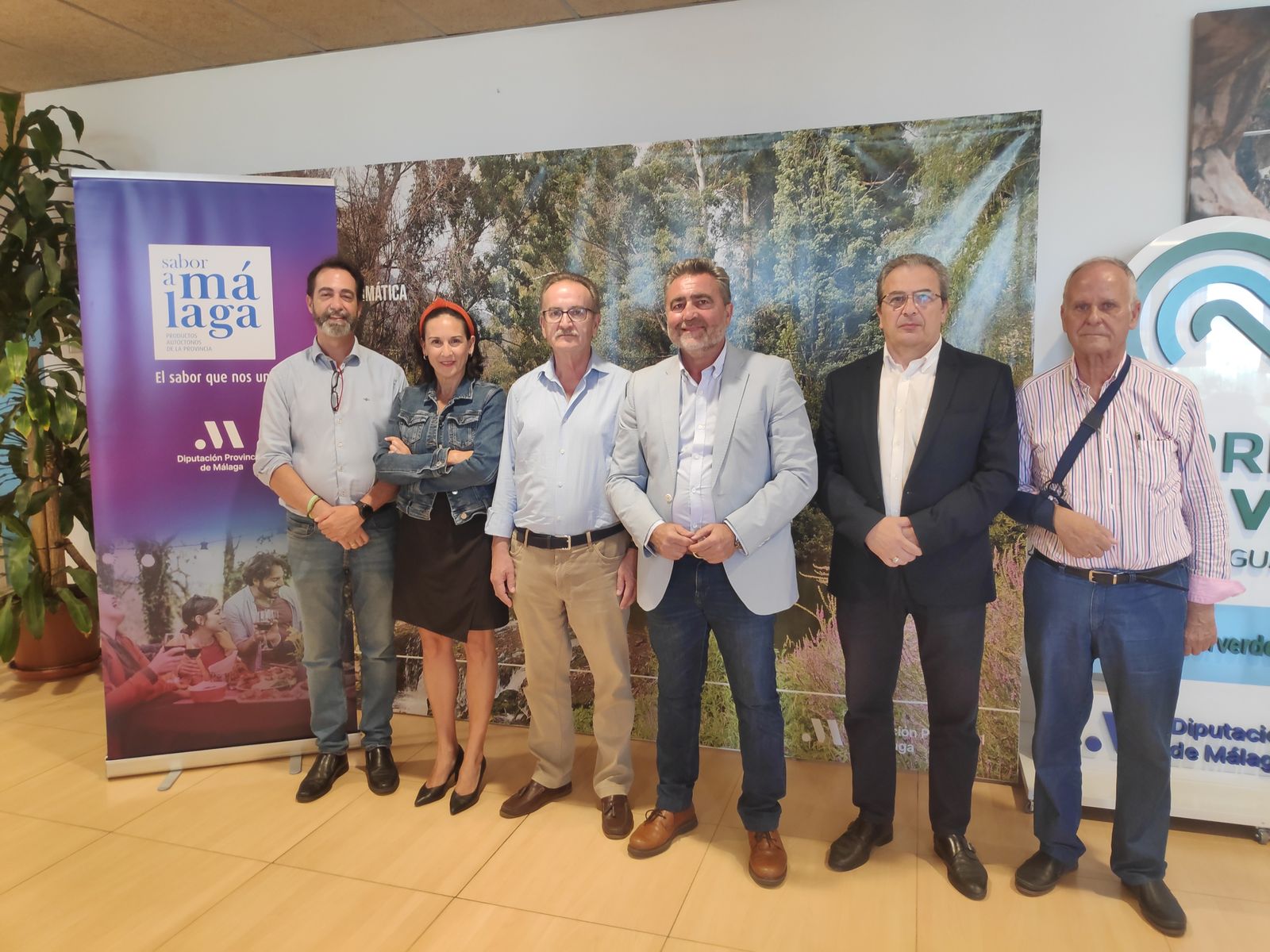 La presentación de la nueva presidencia de la Mesa del espeto.