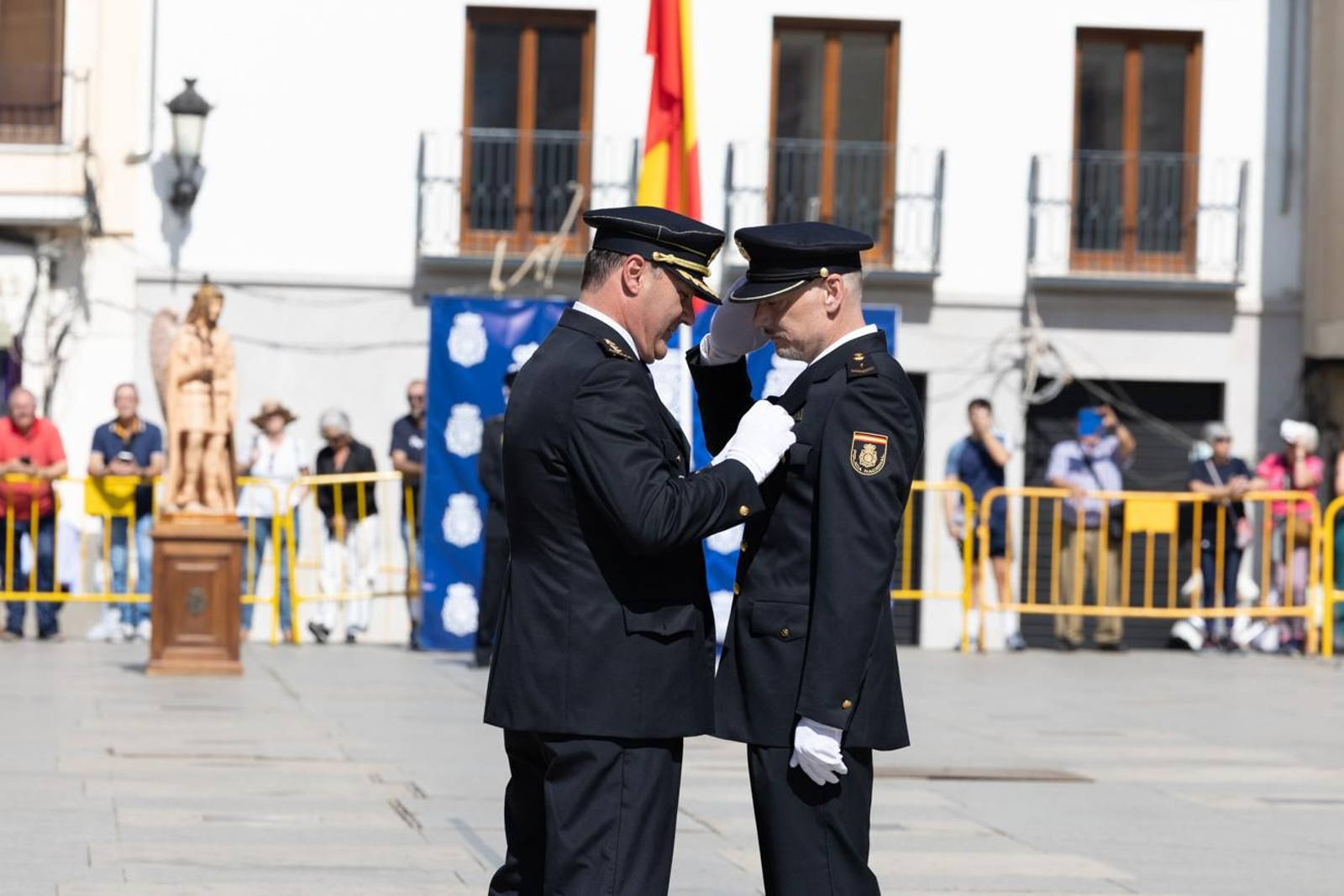Acto por el día de la Policía Nacional, con motivo de la festividad los Santos Ángeles Custodios