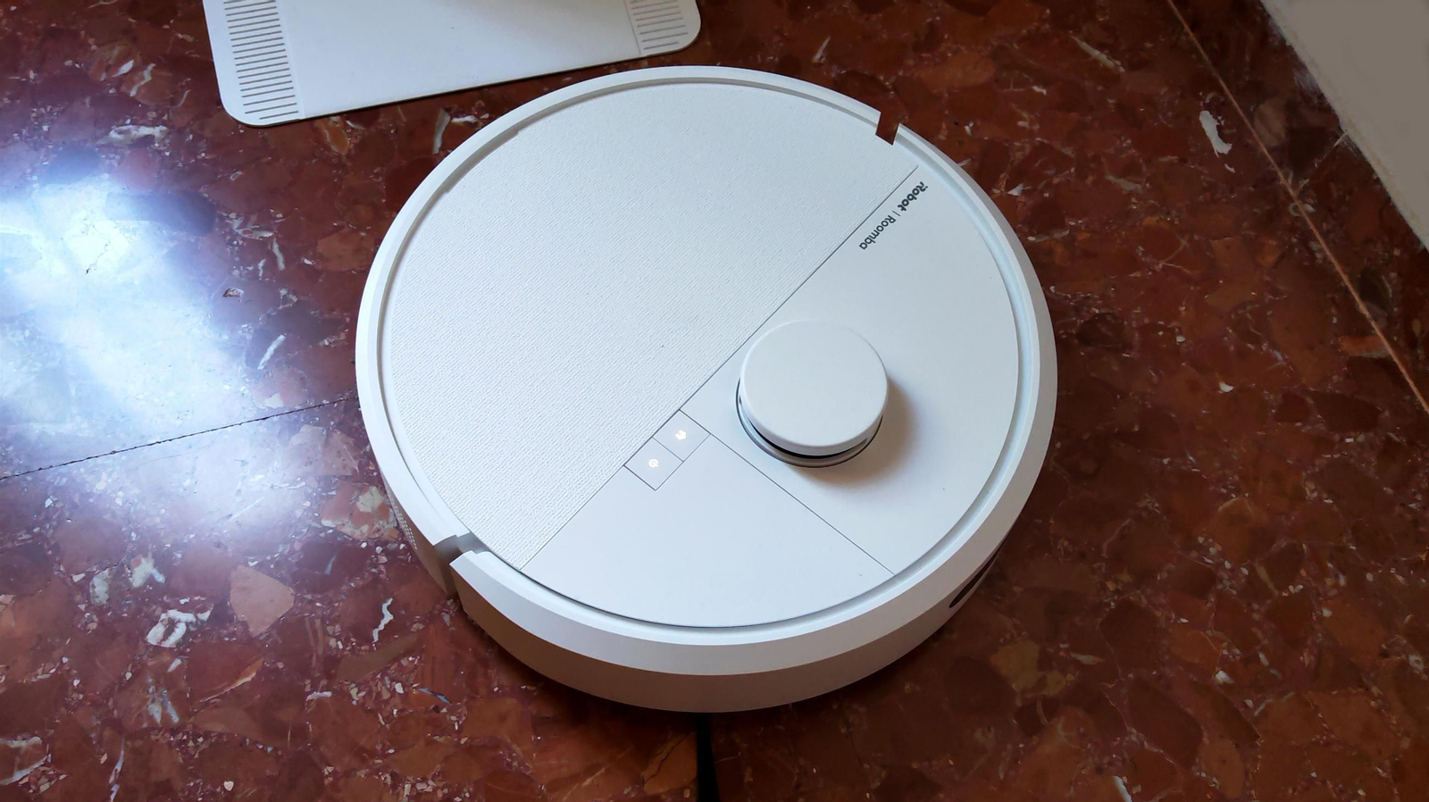 Roomba Plus 405 Combo con Base AutoWash