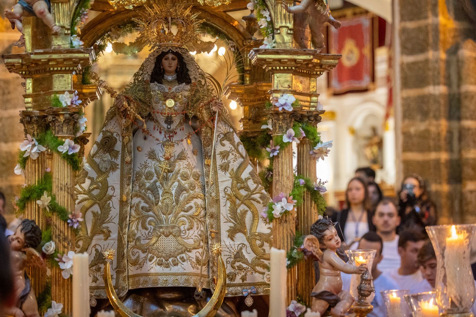 Las imágenes de la procesión de la Virgen de la Palma, en Cádiz