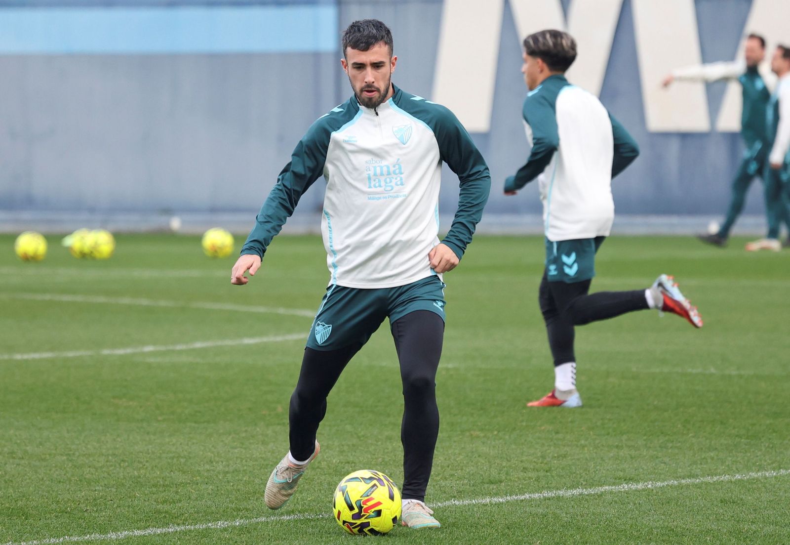 El Málaga CF vuelve al tajo sin Lobete en una semana eterna