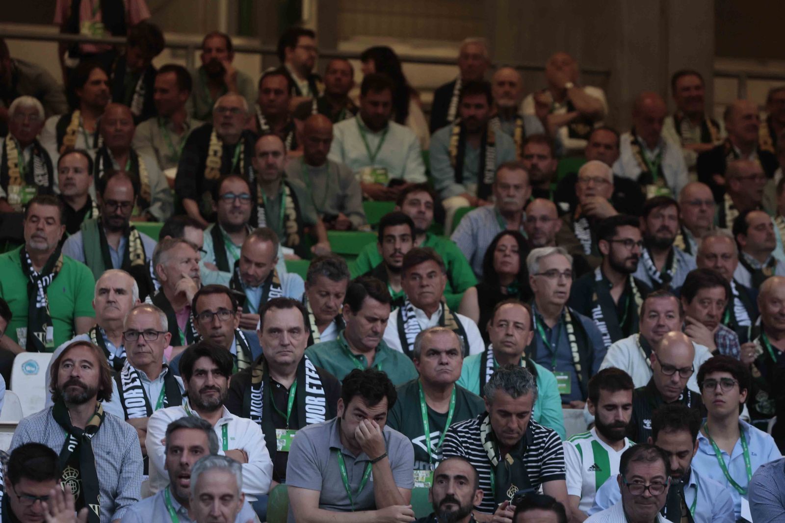 Búscate en el acto Siempre Verdiblancos