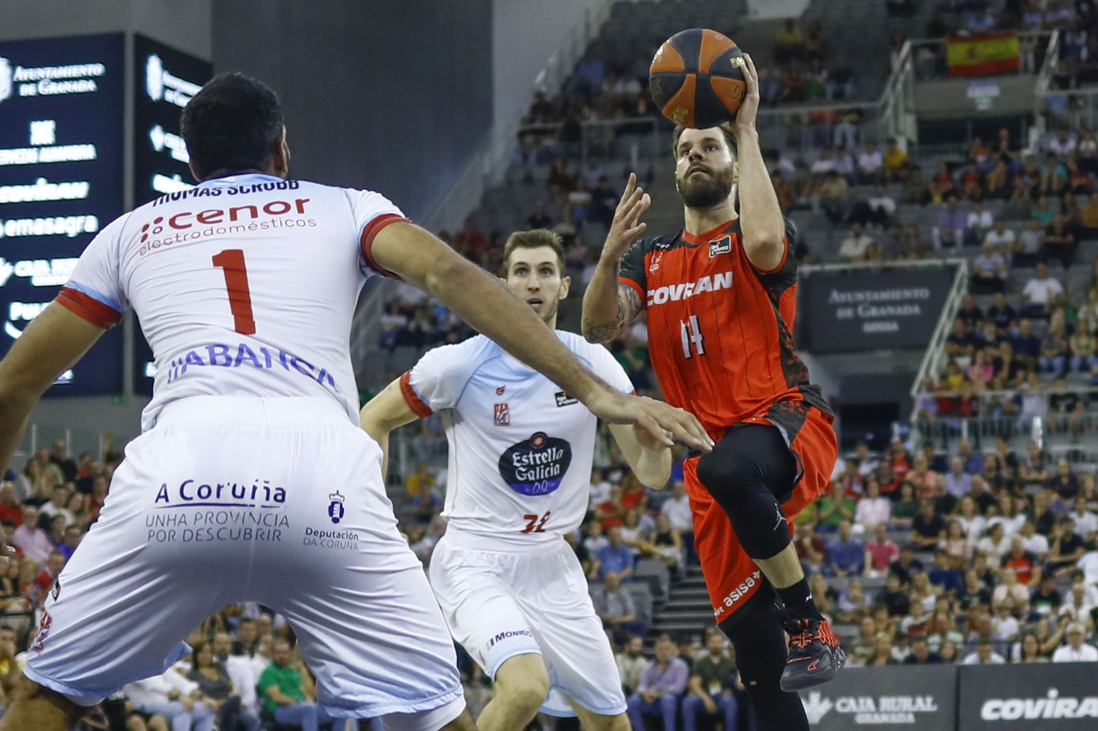 Un ataque del Covirán Granada en un partido anterior