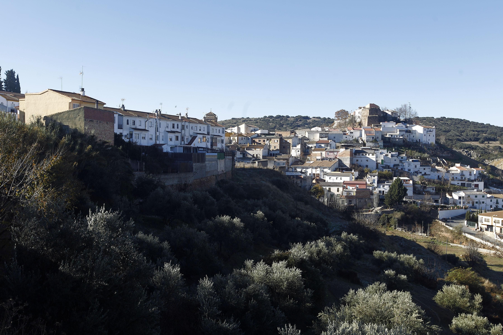Las ciudades de Granada se feminizan mientras el campo es masculino