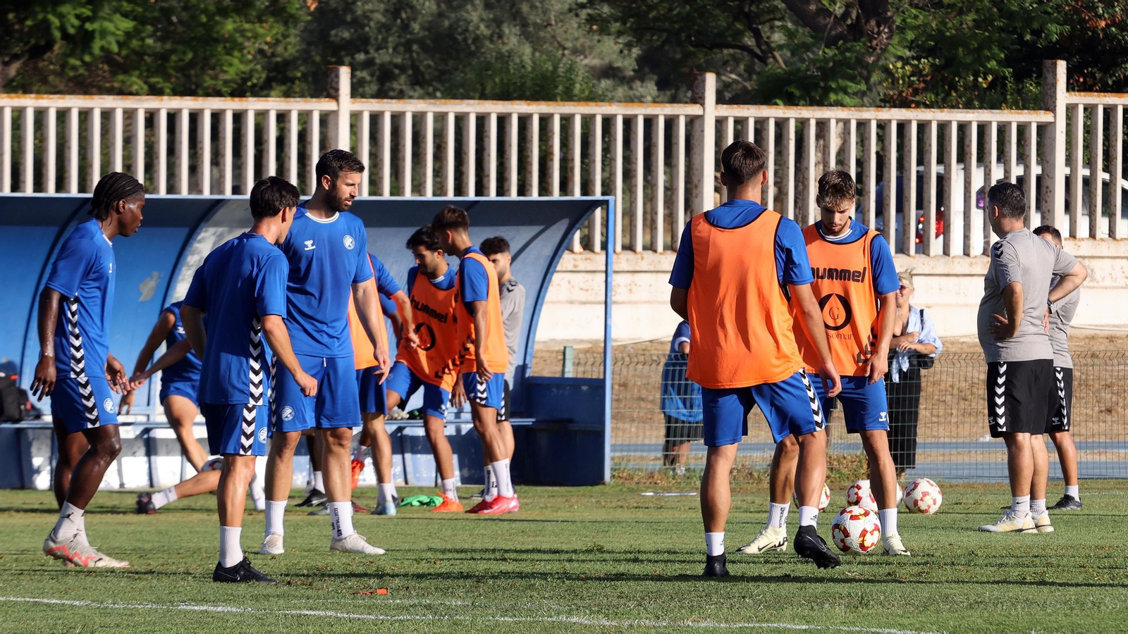 Las fotos del primer entrenamiento de la pretemporada 2025 del Xerez DFC