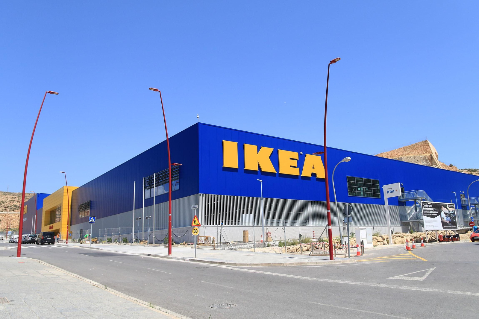 Últimos preparativos del Ikea antes de la inauguración