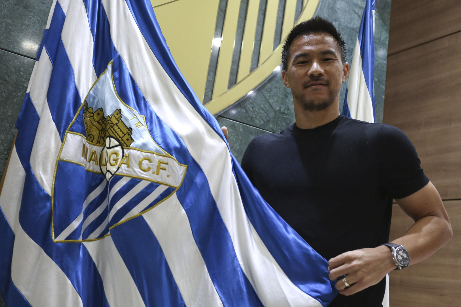 Shinji Okazaki, su fugaz paso por Málaga, en fotos