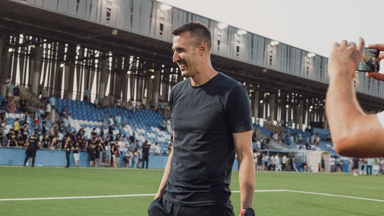 El entrenador del Atlético Central, Josemi Márquez celebra el triunfo ante el Ciudad de Lucena