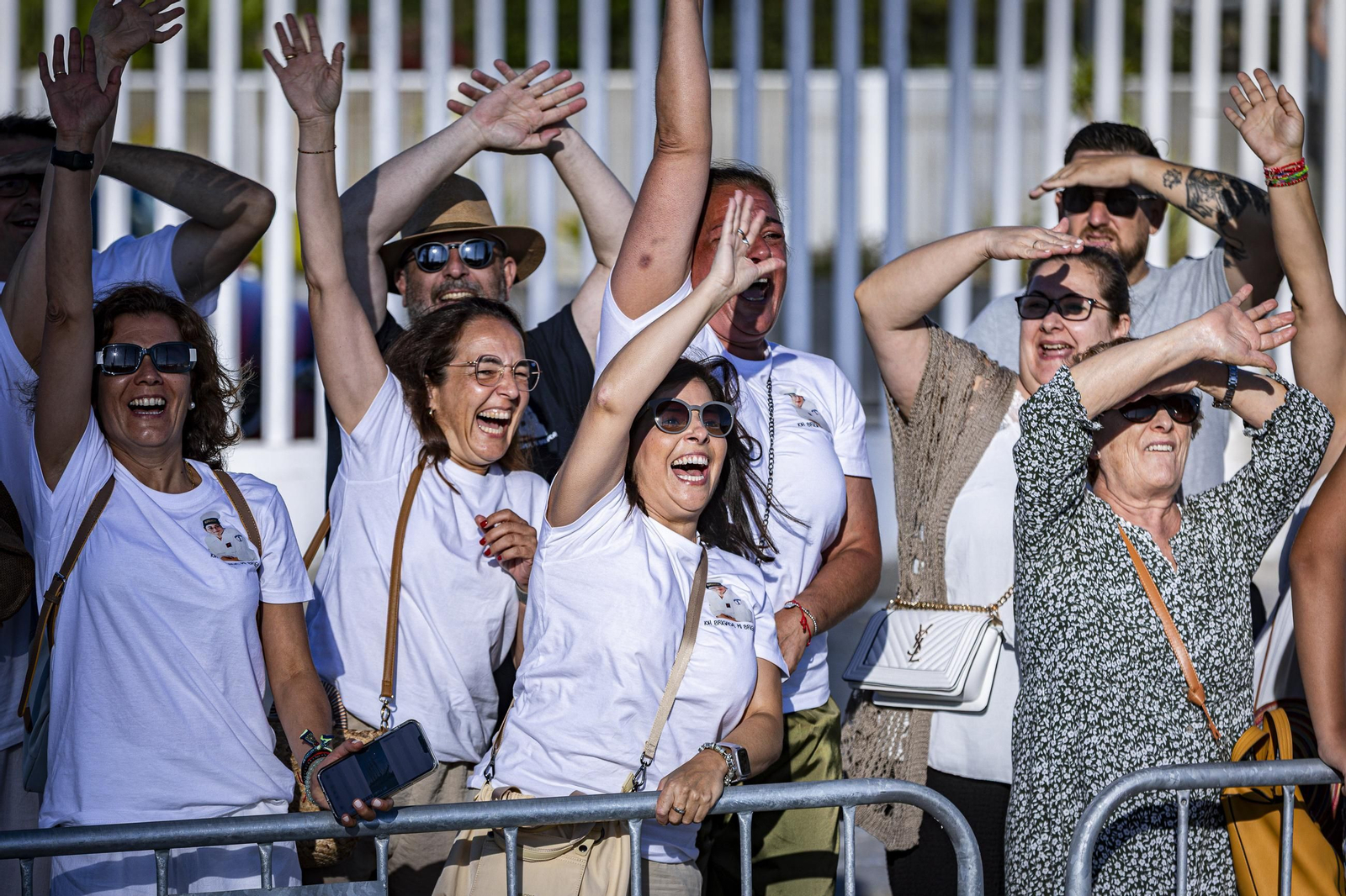 Las imágenes de la llegada del buque 'Juan Sebastián de Elcano' a Cádiz
