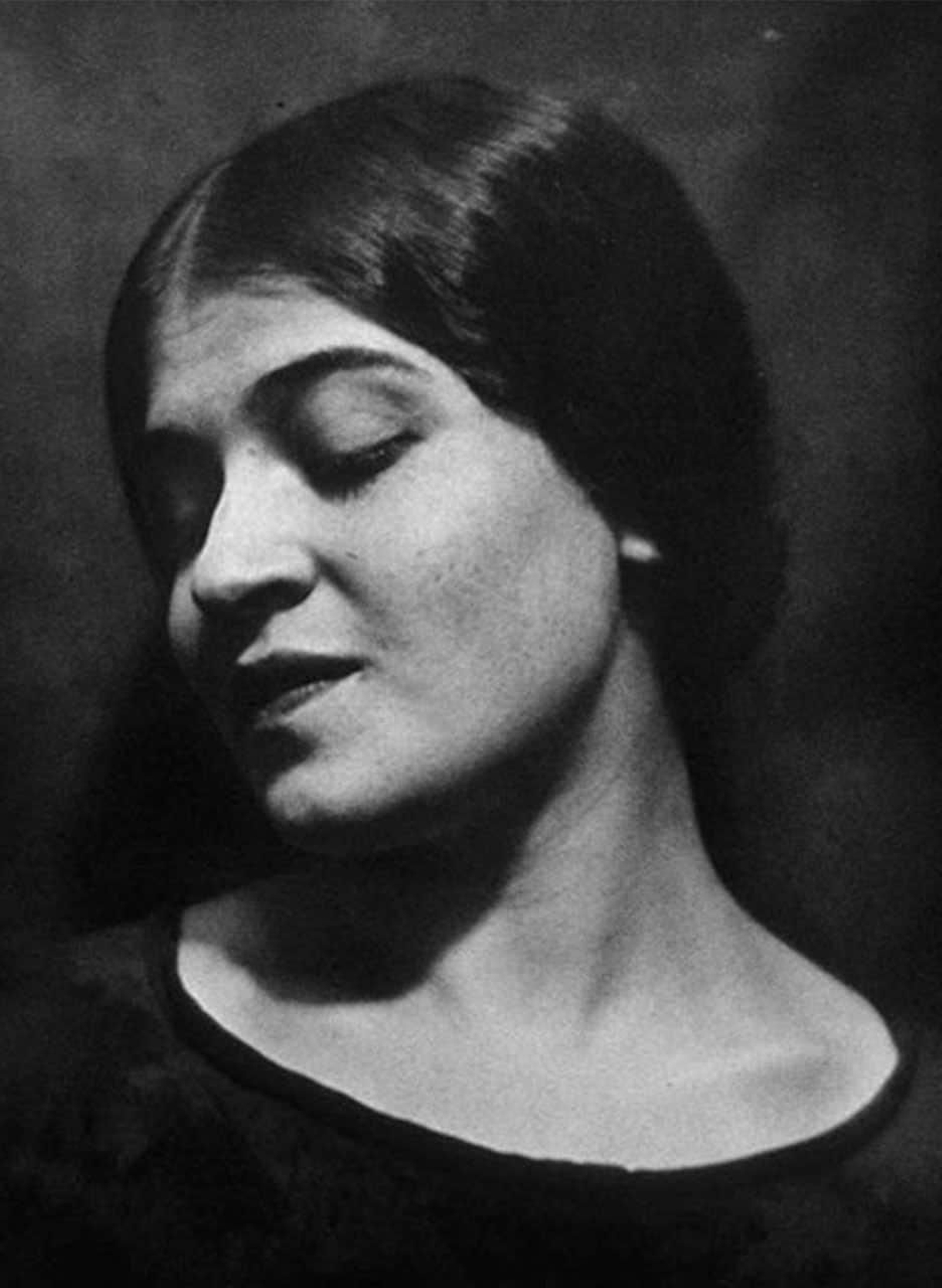 Tina Modotti.