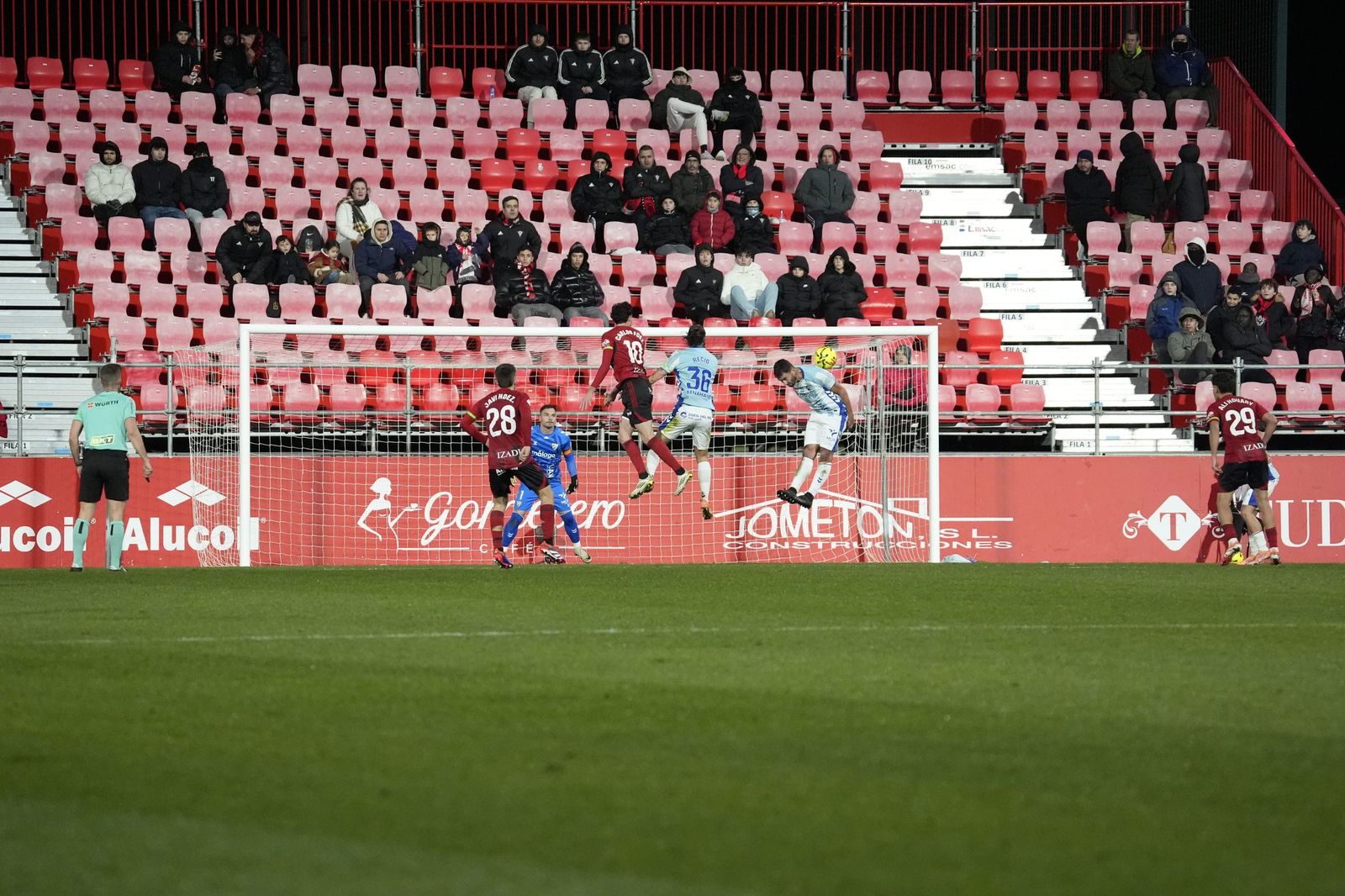 El Mirandés-Málaga CF, en fotos