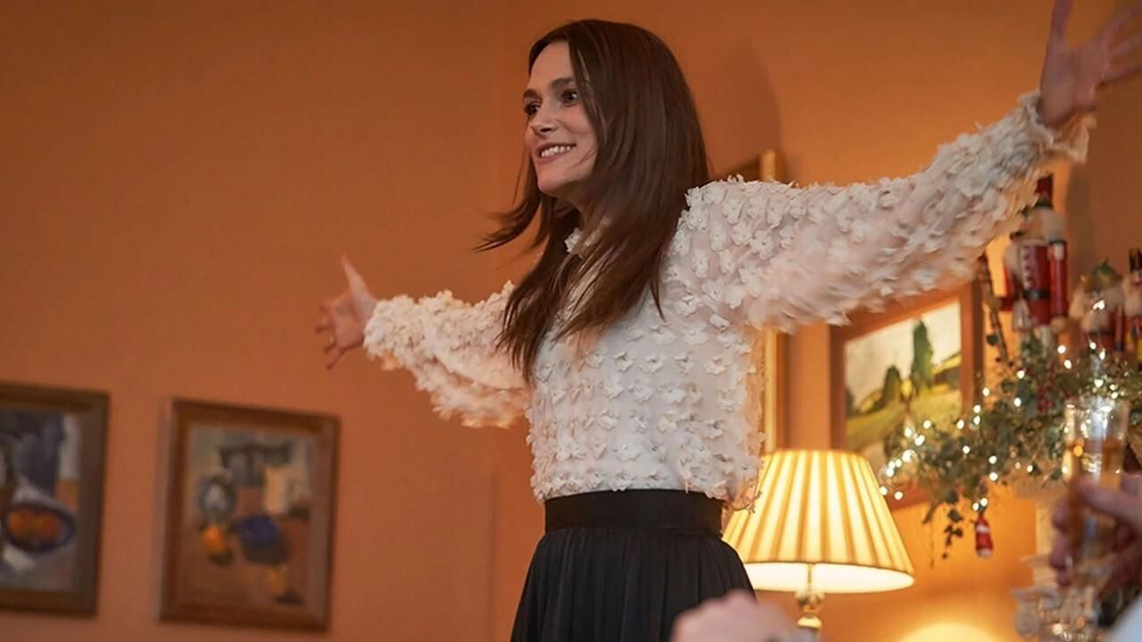 Keira Knightley en un fotograma de 'Silent Night'.