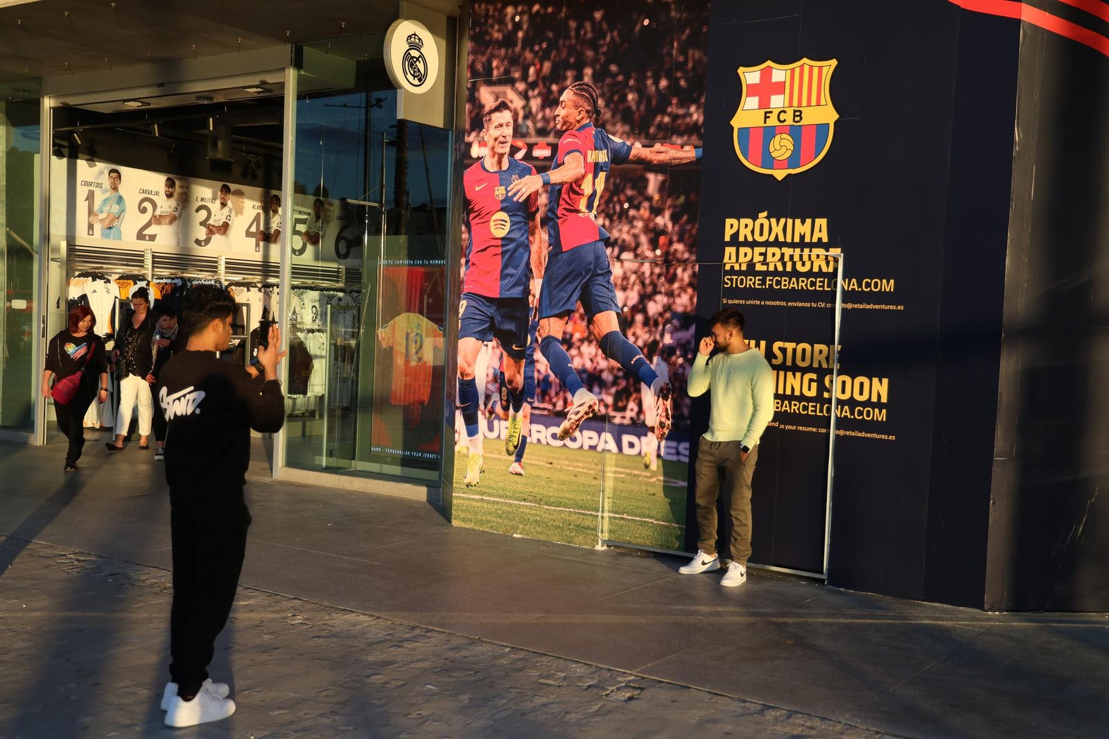 El FC Barcelona abrirá una tienda en Muelle Uno junto a la del Real Madrid