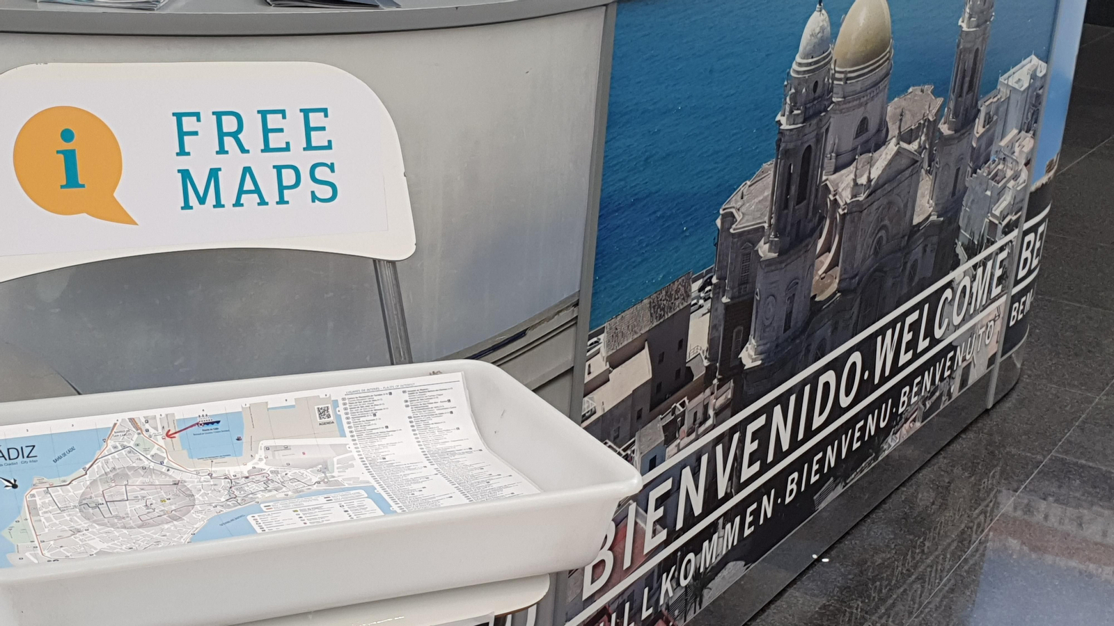 Imágenes del acto de inauguración de la nueva ruta del MSC Orchestra con parada en Cádiz