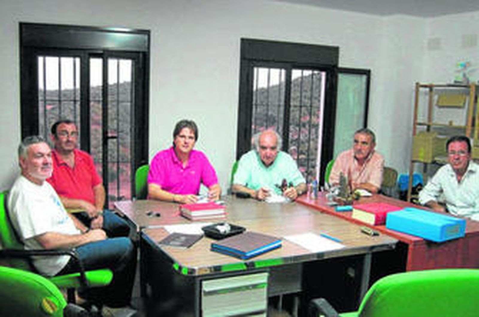 Los miembros de la Asociación de Memoria e Historia de la Sierra.