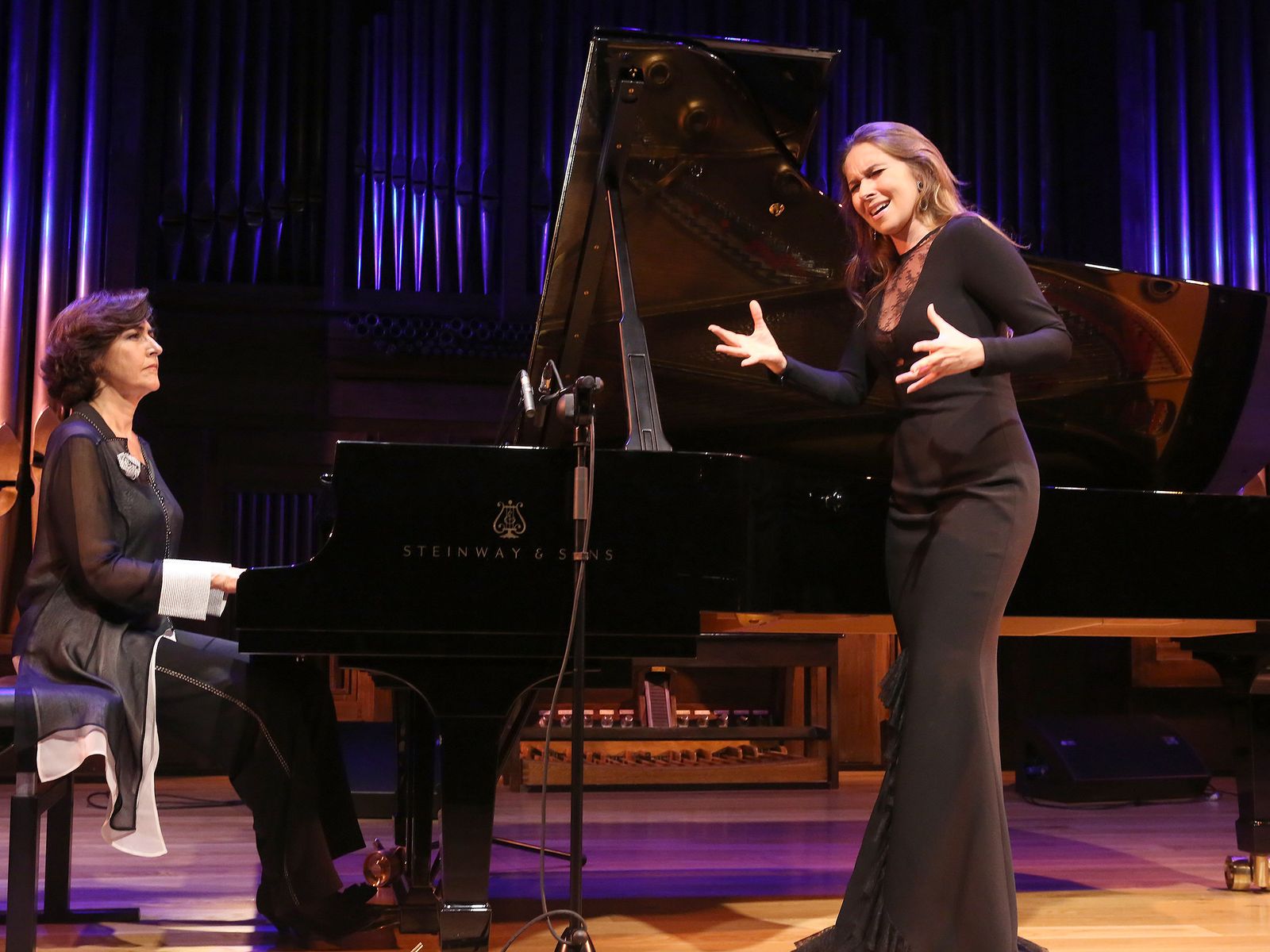 Rosa Torres-Pardo y Rocío Márquez en el concierto de la Fundación Juan March.
