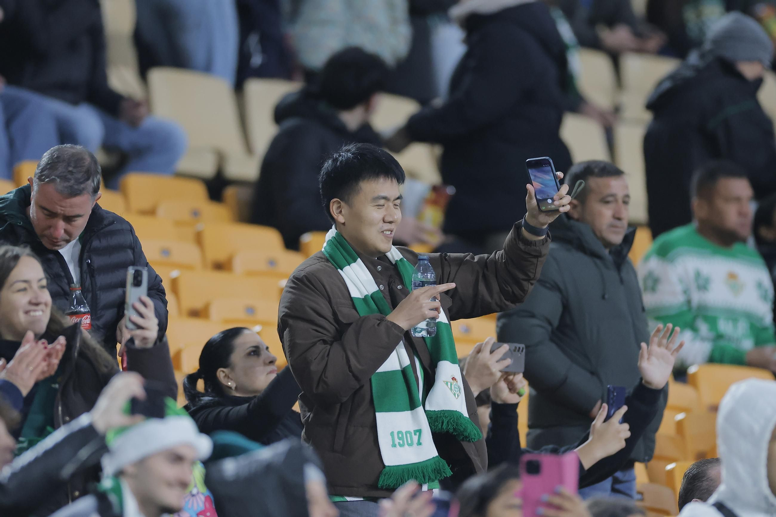 Búscate en las fotos del Betis - Getafe