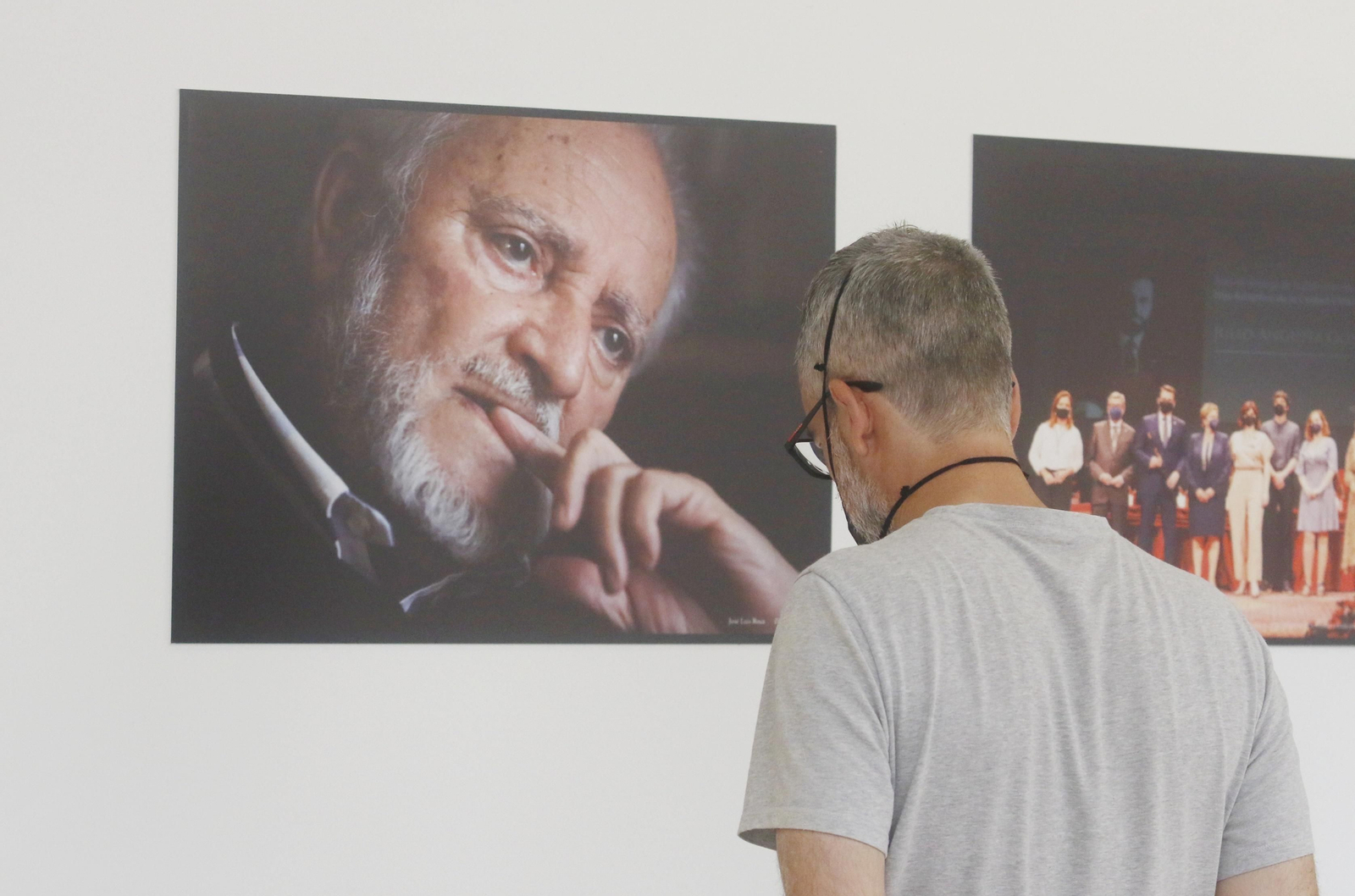 Las imágenes de la exposición que rinde tributo a Julio Anguita en Córdoba