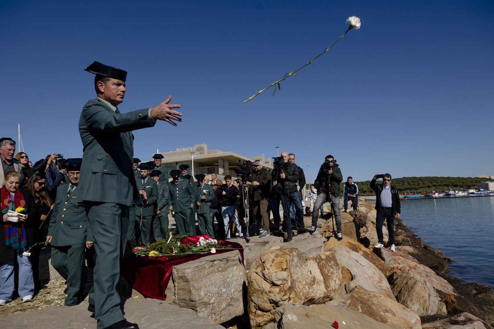 Todas las imágenes del homenaje homenaje a los dos guardias civiles que murieron arrollados por una narcolancha