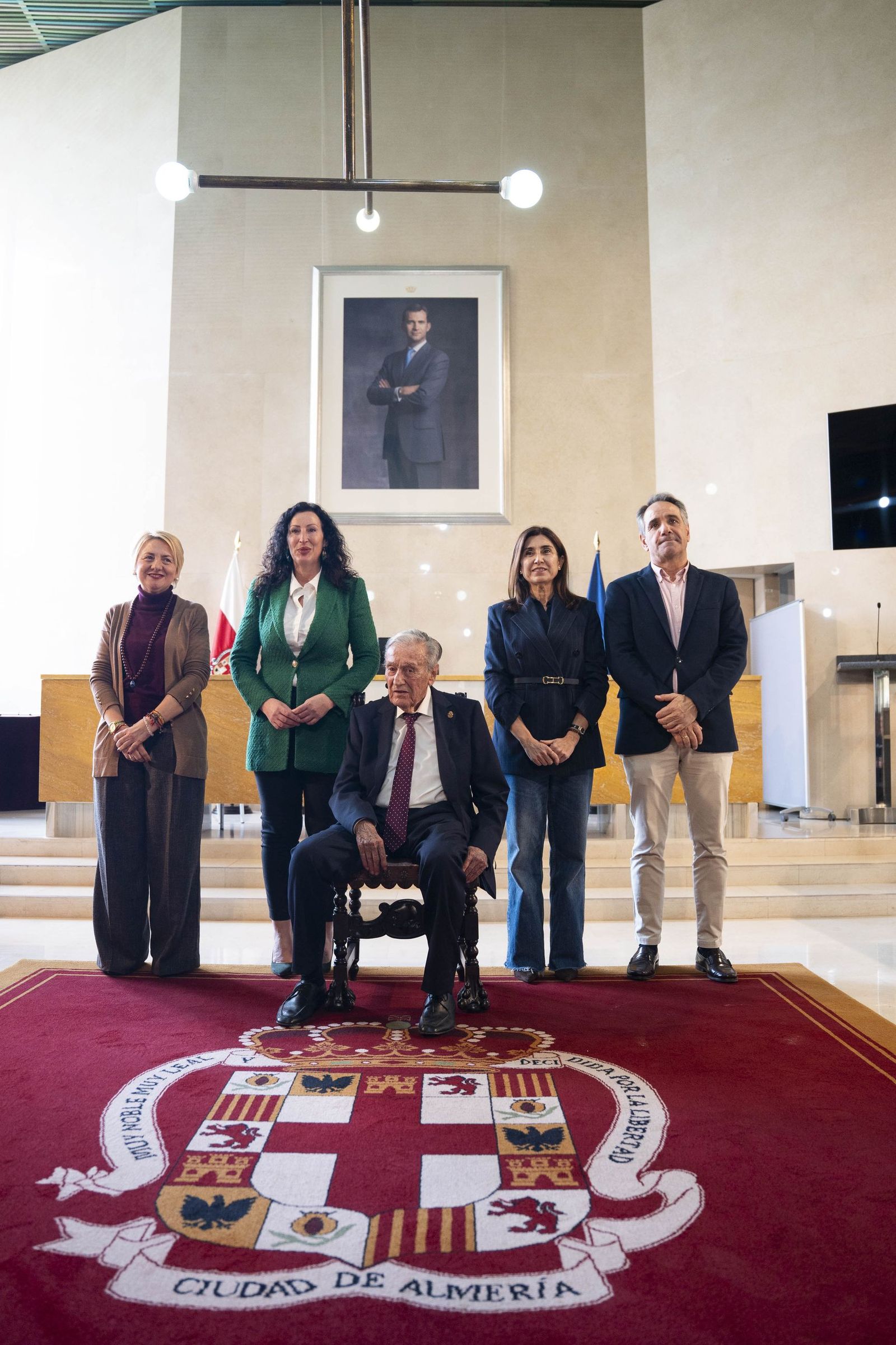 La galería del Escudo de Oro de la Ciudad de Almería a Juan Rigaud
