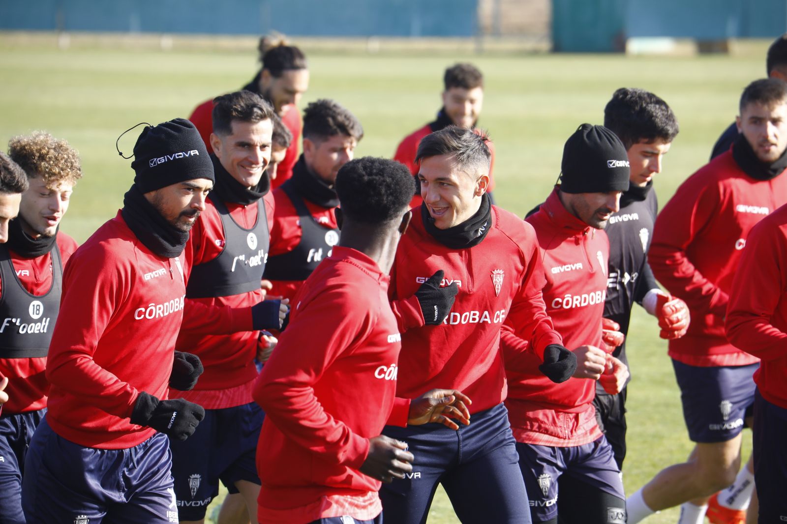 Los jugadores del Córdoba CF se ejercitan en la Ciudad Deportiva.