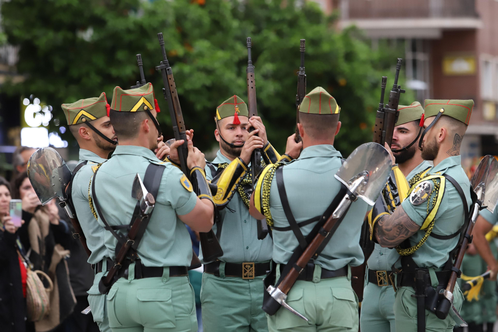 Fotos del Lunes Santo en Algeciras: Desfile de la Legión