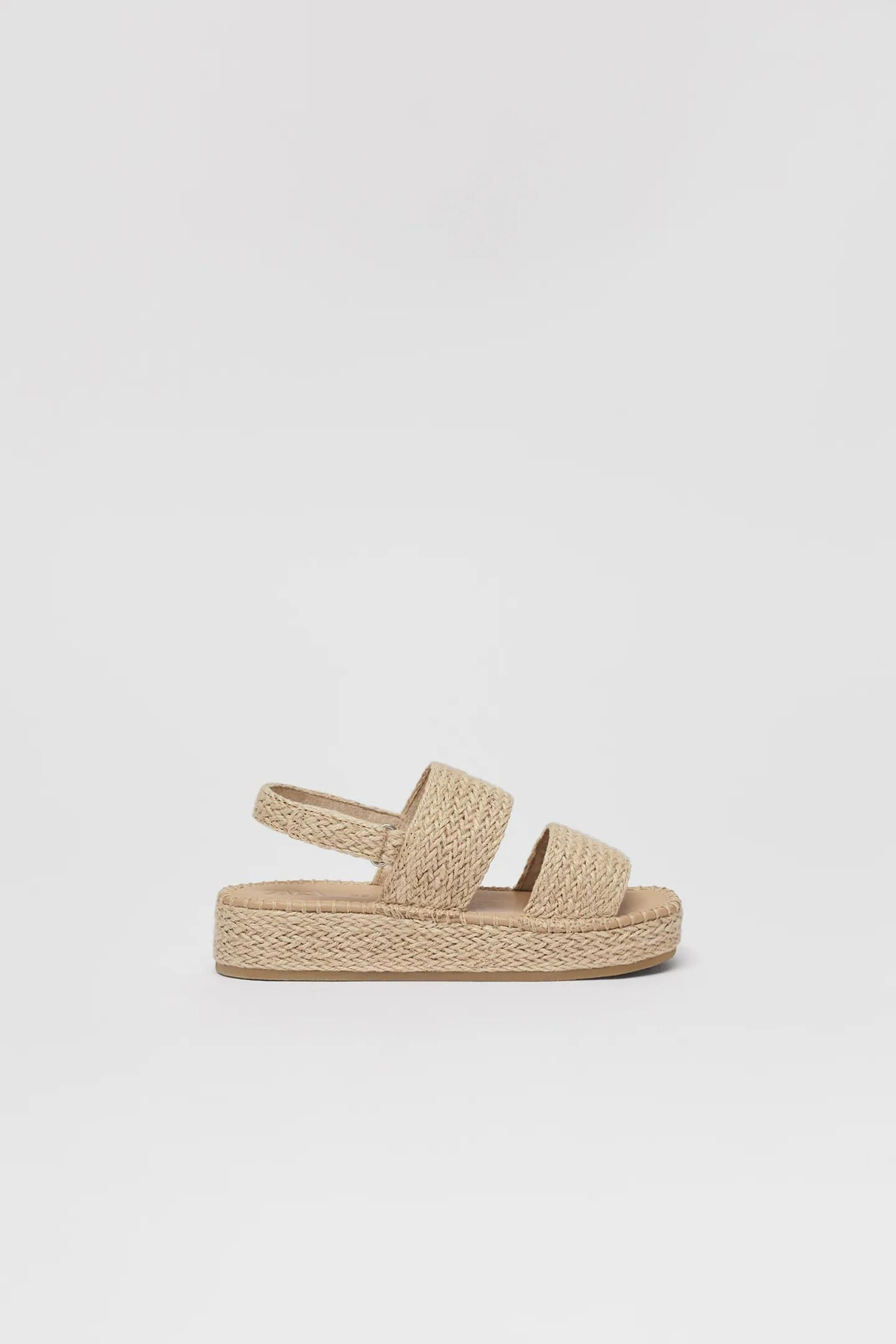 Sandalias de yute y plataforma de Zara Kids.