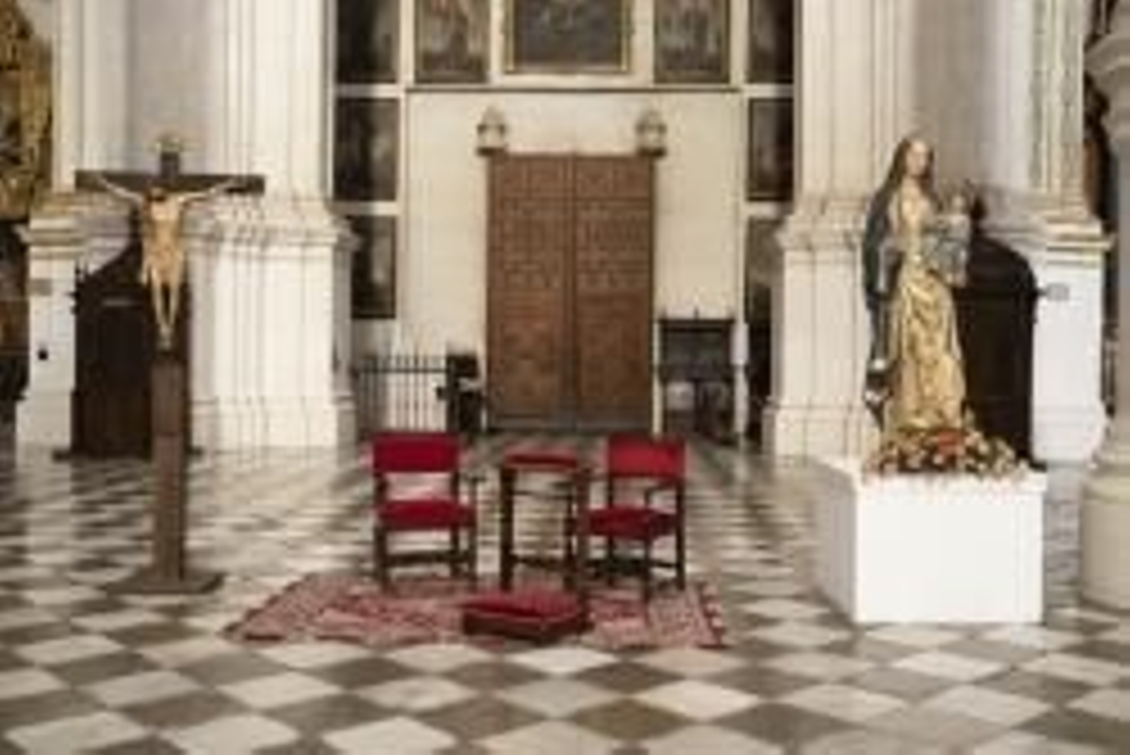 La Catedral de Granada alberga ya la réplica de la Virgen de la Antigua, primera patrona de Granada