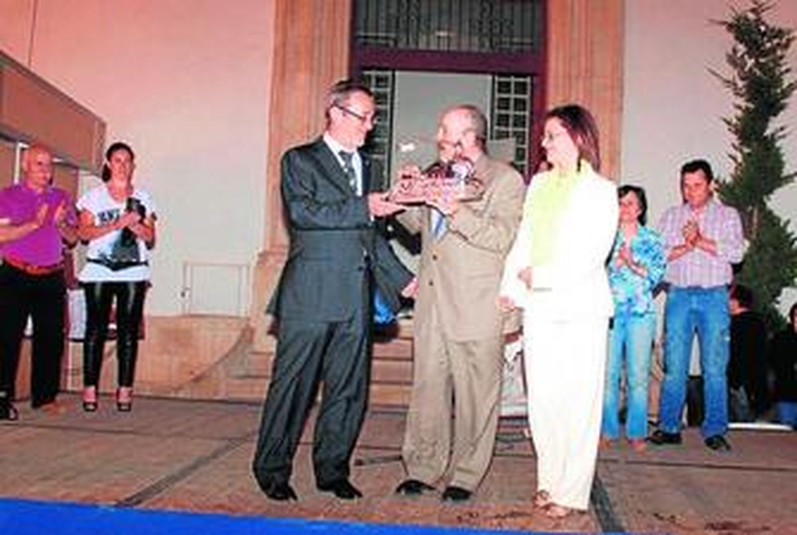 Acto de entrega de los premios Mahimón 2010 en el marco de la celebración de Fetuvélez.