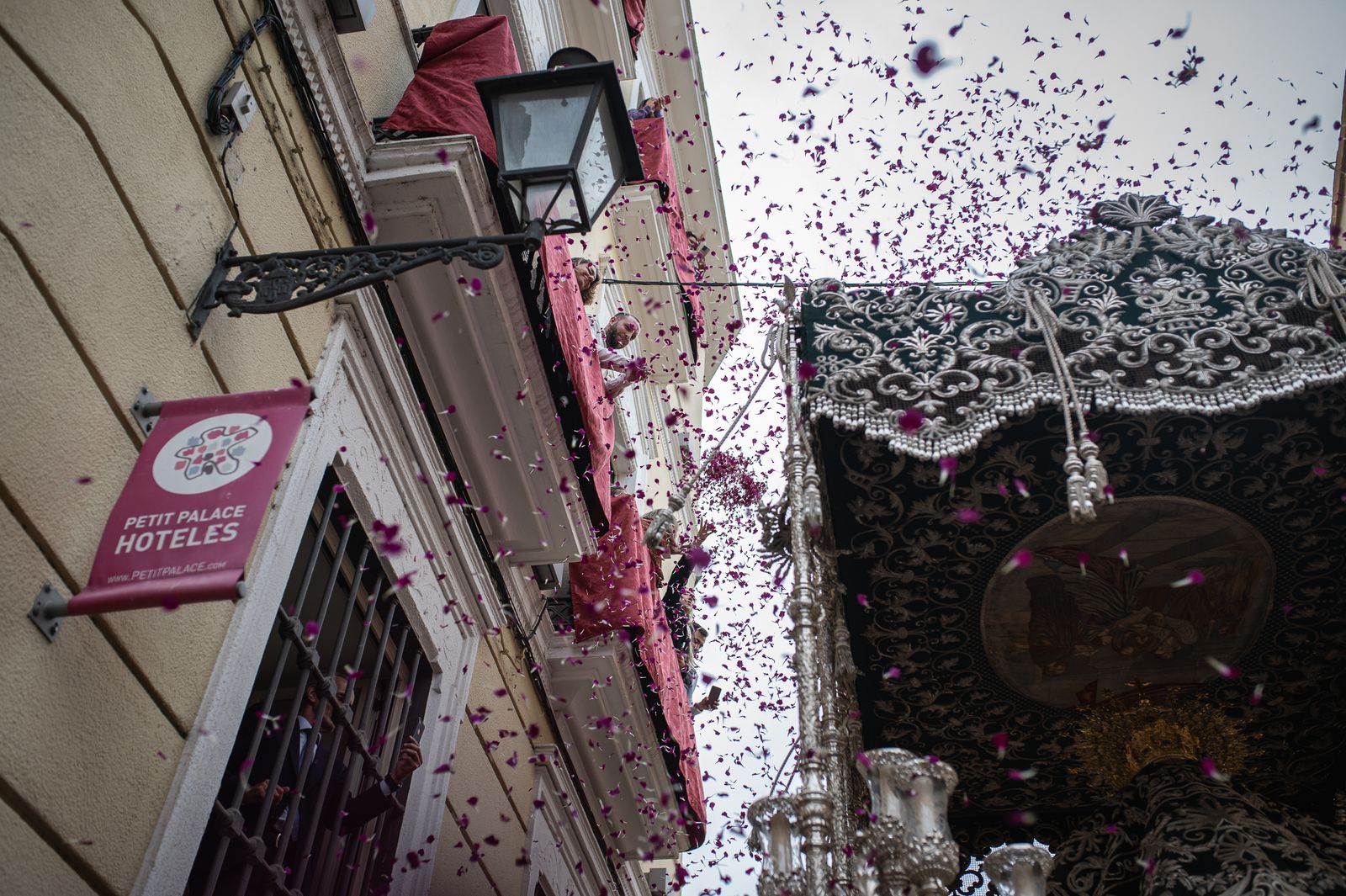 Las imágenes de la Hermandad de la Candelaria en la Semana Santa de Sevilla 2024