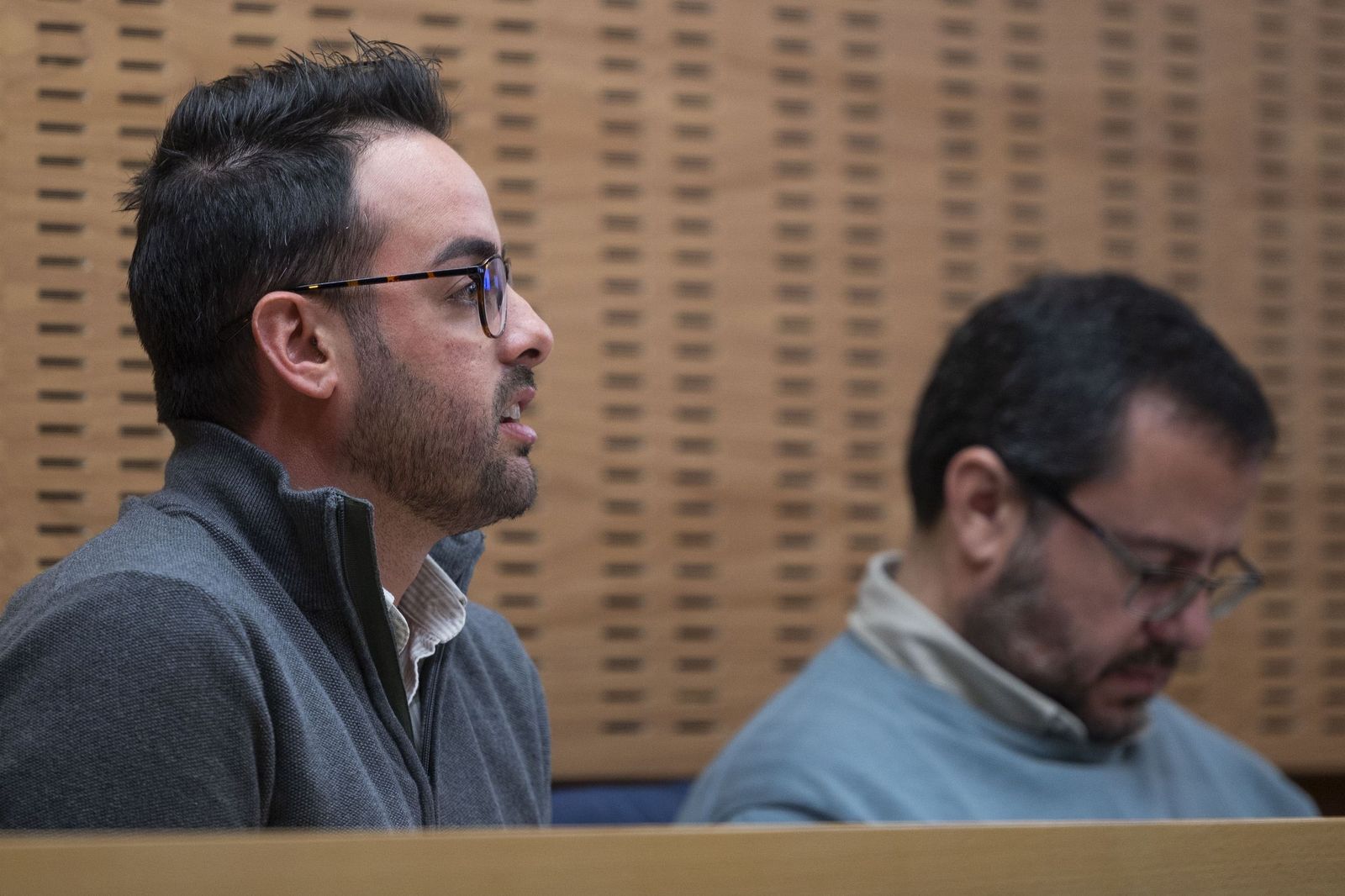 Jesús Garay, en primer plano, en un pleno municipal.