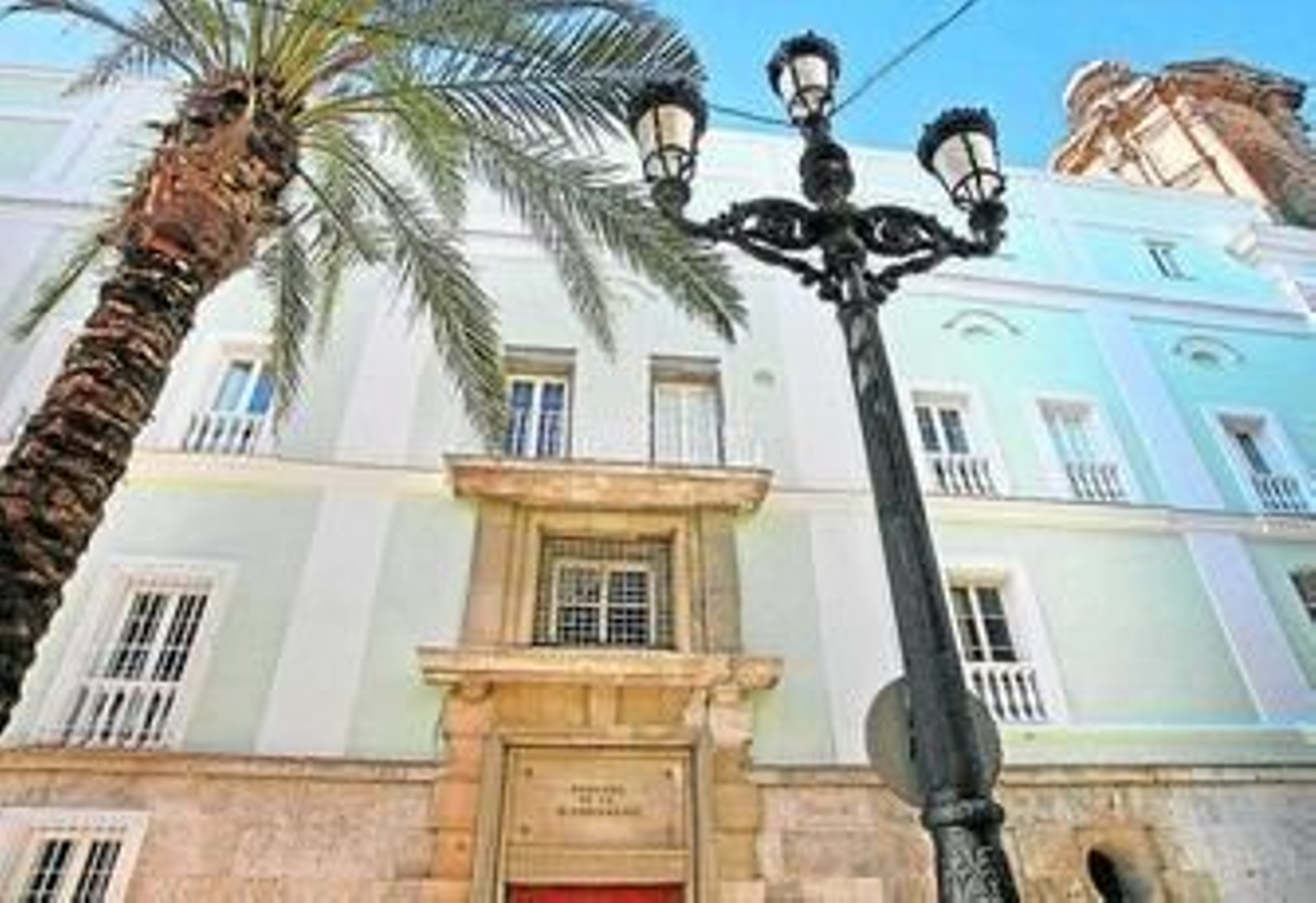 Fachada de San Juan de Dios, a pocos días de que concluya la rehabilitación del edificio.