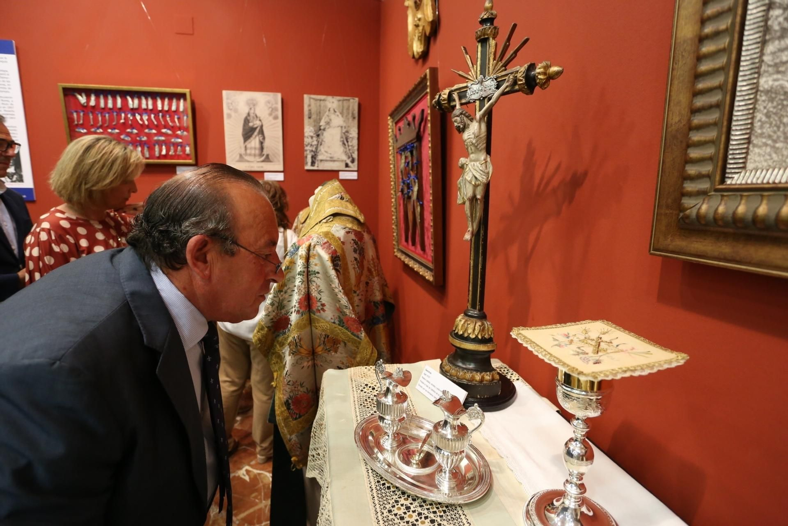 Las imágenes de la exposición de la Hermandad de Valme